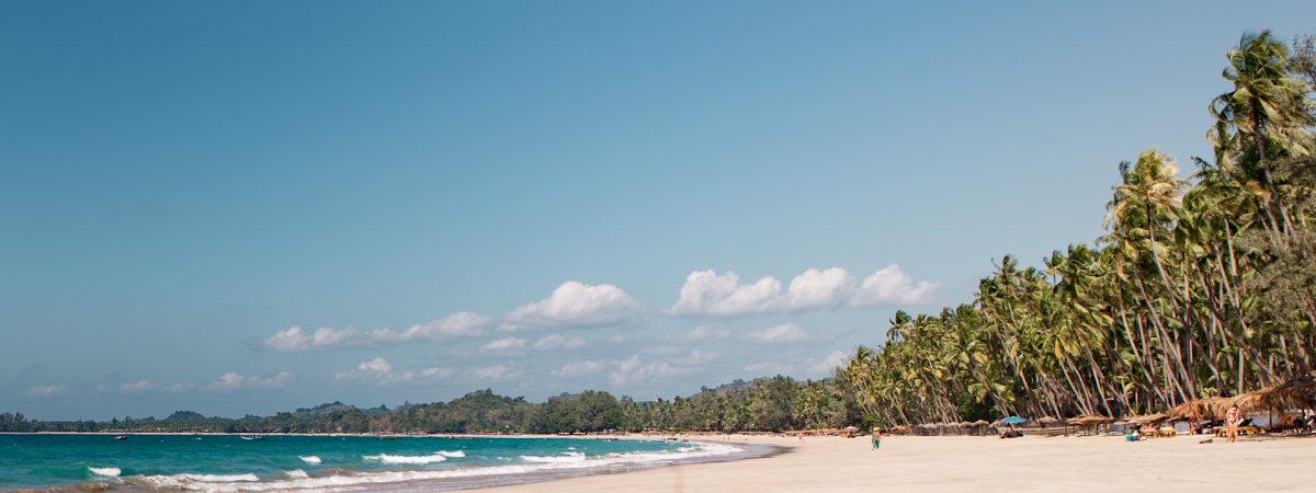plage idyllique de Ngapali au Myanmar Birmanie
