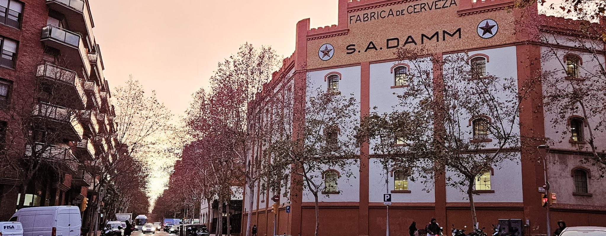 moustachesenvadrouille-sabinekley-espagne-barcelone-skate-fabrica-damm