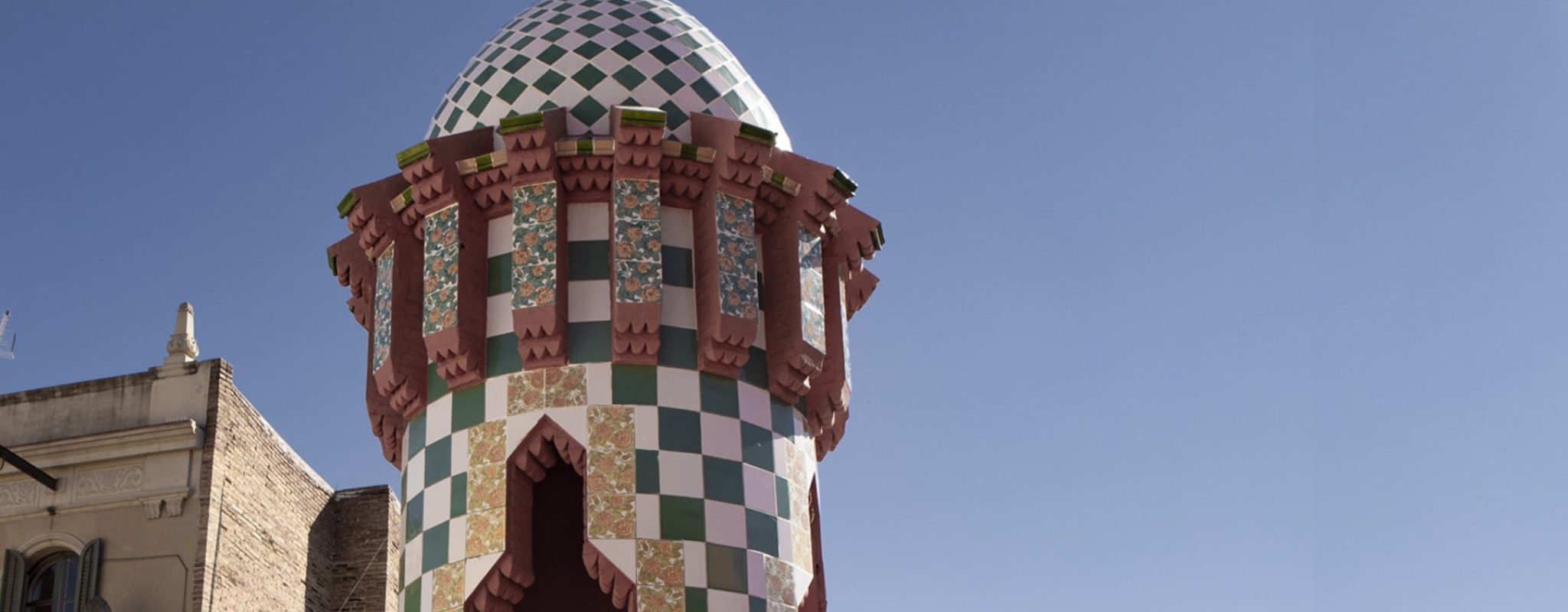 moustachesenvadrouille-sabinekley-espagne-catalogne-barcelona-casa-vicens-gaudi-facade-article