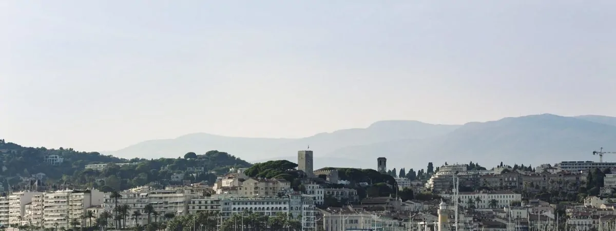 moustachesenvadrouille-sabinekley-france-cannes-vue-depuis-la-mer