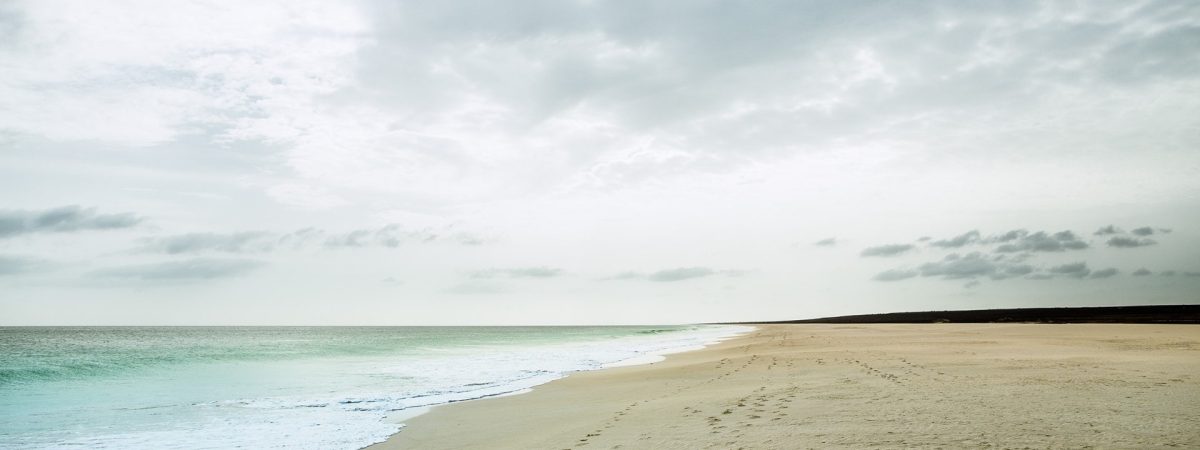 moustachesenvadrouille-sabinekley-voyage-cap-vert-boavista-santa-monica-plage