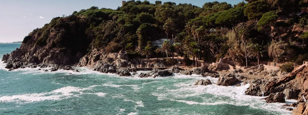 Paysage sublime de la Cala Banys à Lloret de mar