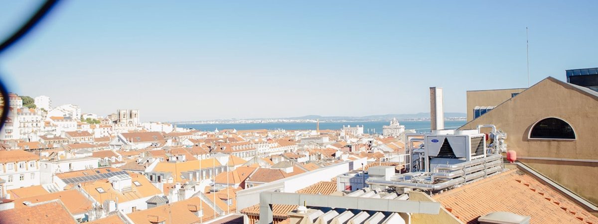 moustachesenvadrouille-sabinekley-voyage-portugal-lisbonne-baixa-elevador-santa-justa-vue