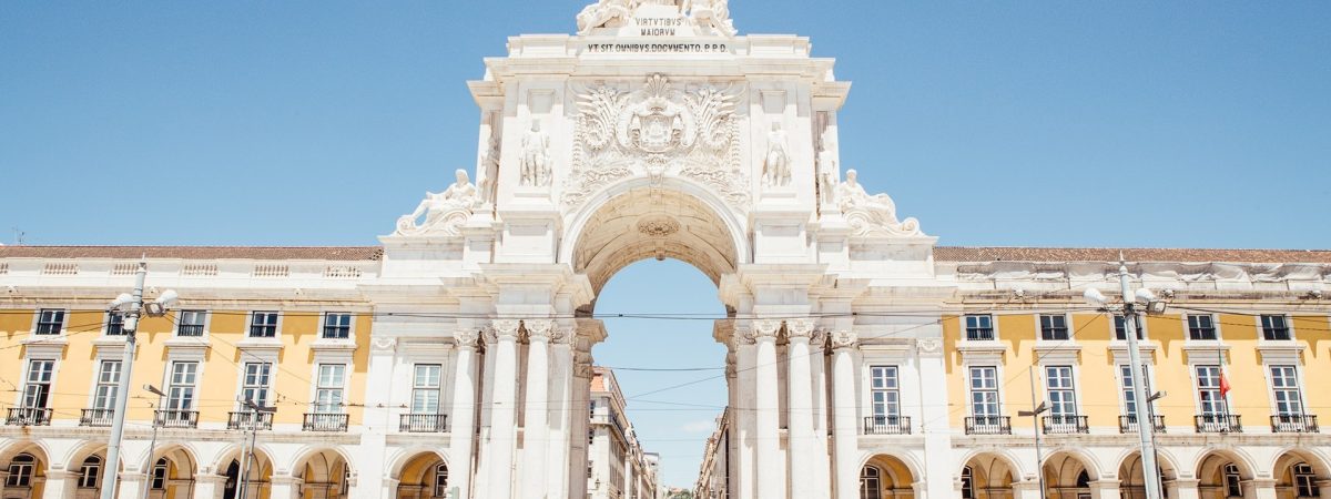 La praca do Comercio, au coeur de la ville de lisbonne au Portugal
