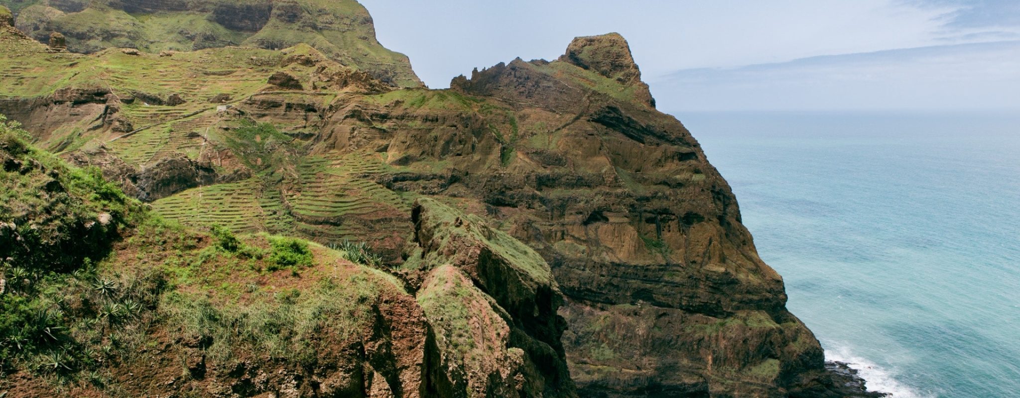 sabinekley-moustachesenvadrouille-voyage-enceinte-afrique-cap-vert-santo-antao-ile-sauvage-randonnee-fontainhas-sentier-mer-montagne
