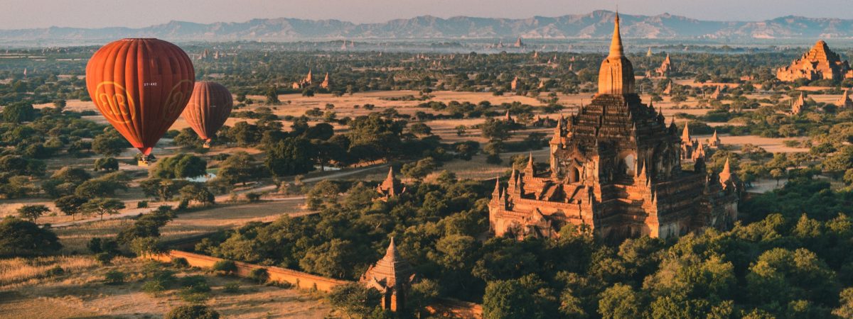 sabinekley-voyage-birmanie-myanmar-bagan-temples-montgolfiere-experience