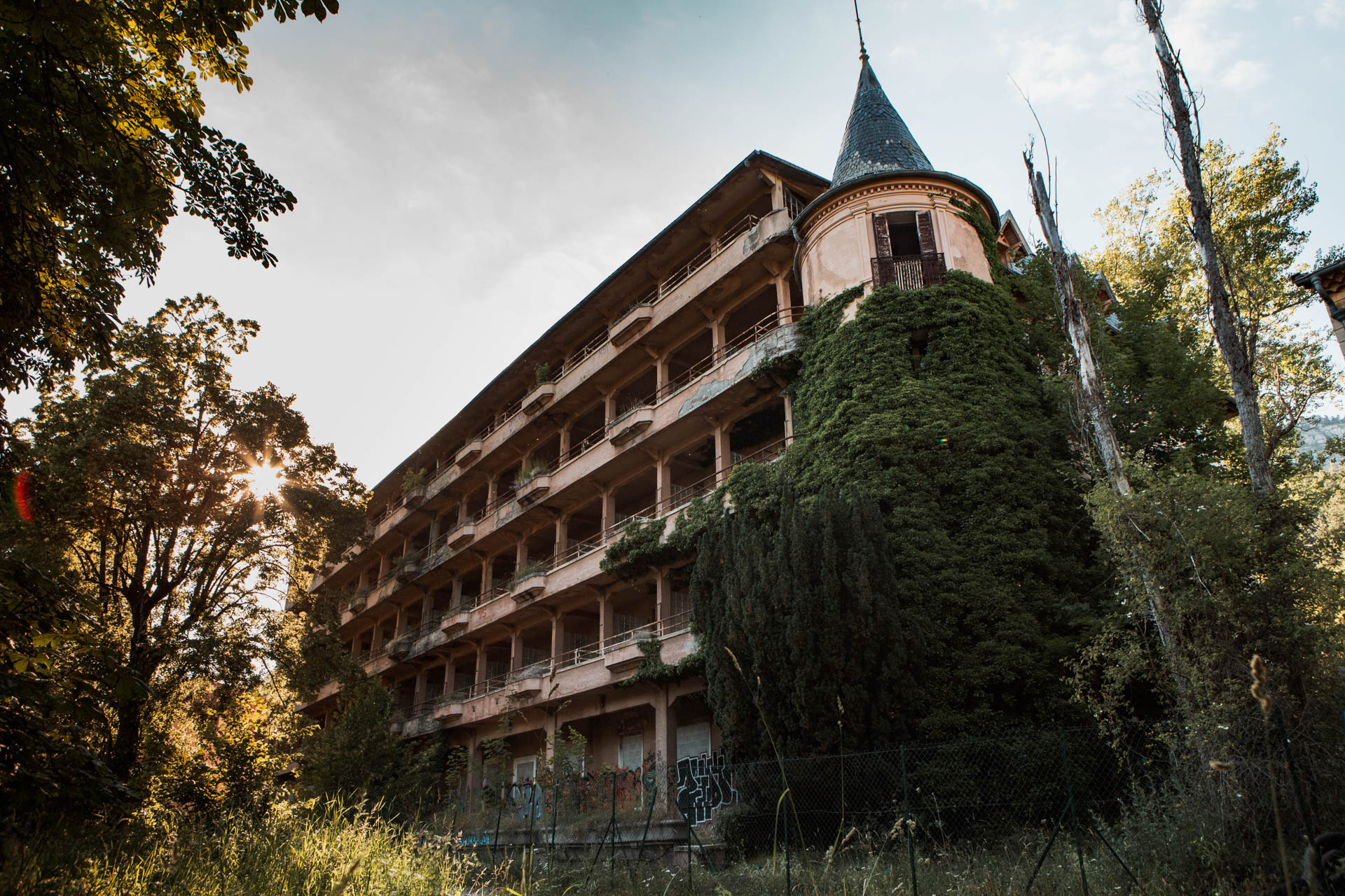 Urbex en France | Vie de château pour le sanatorium