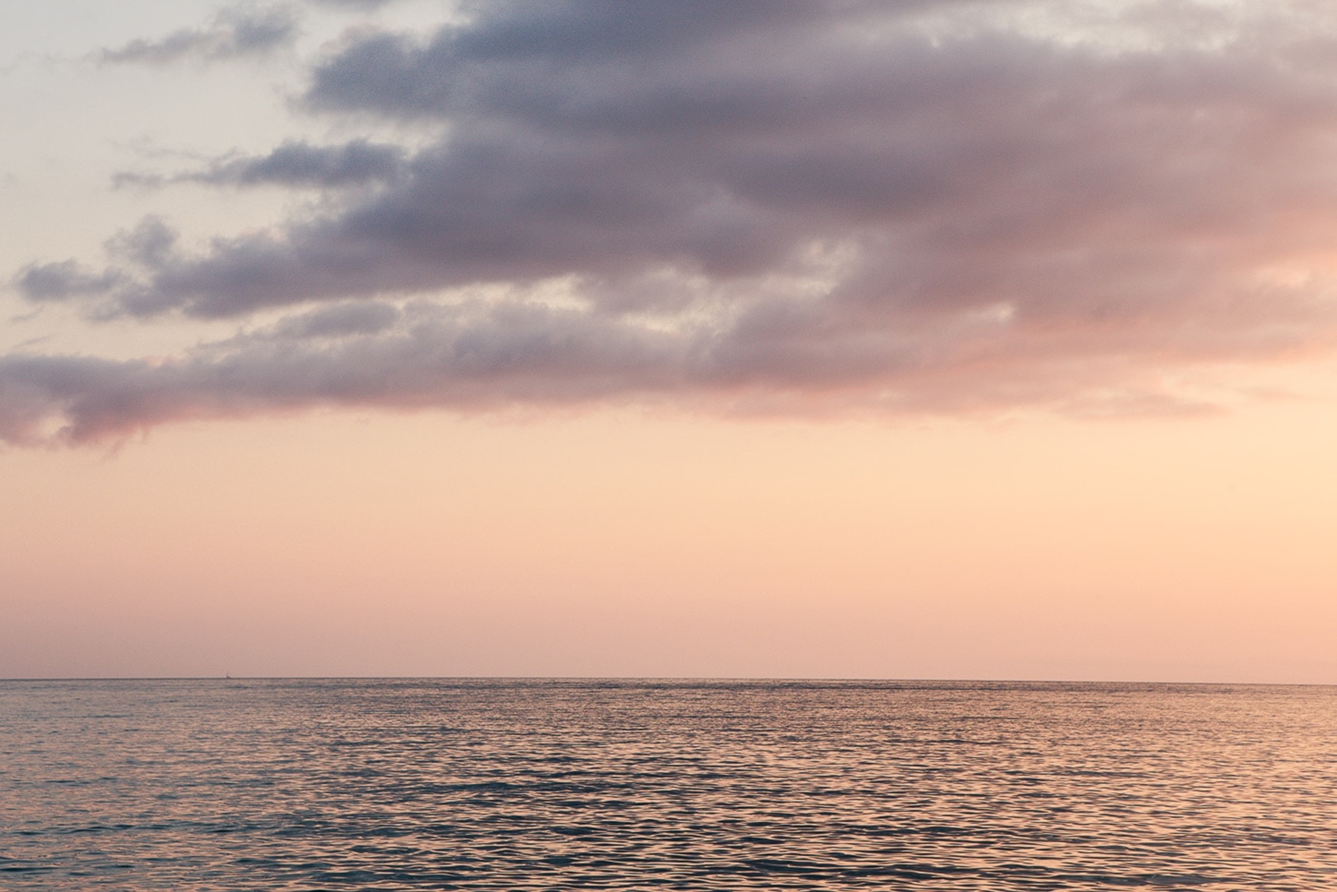 Ciel rose au coucher du soleil