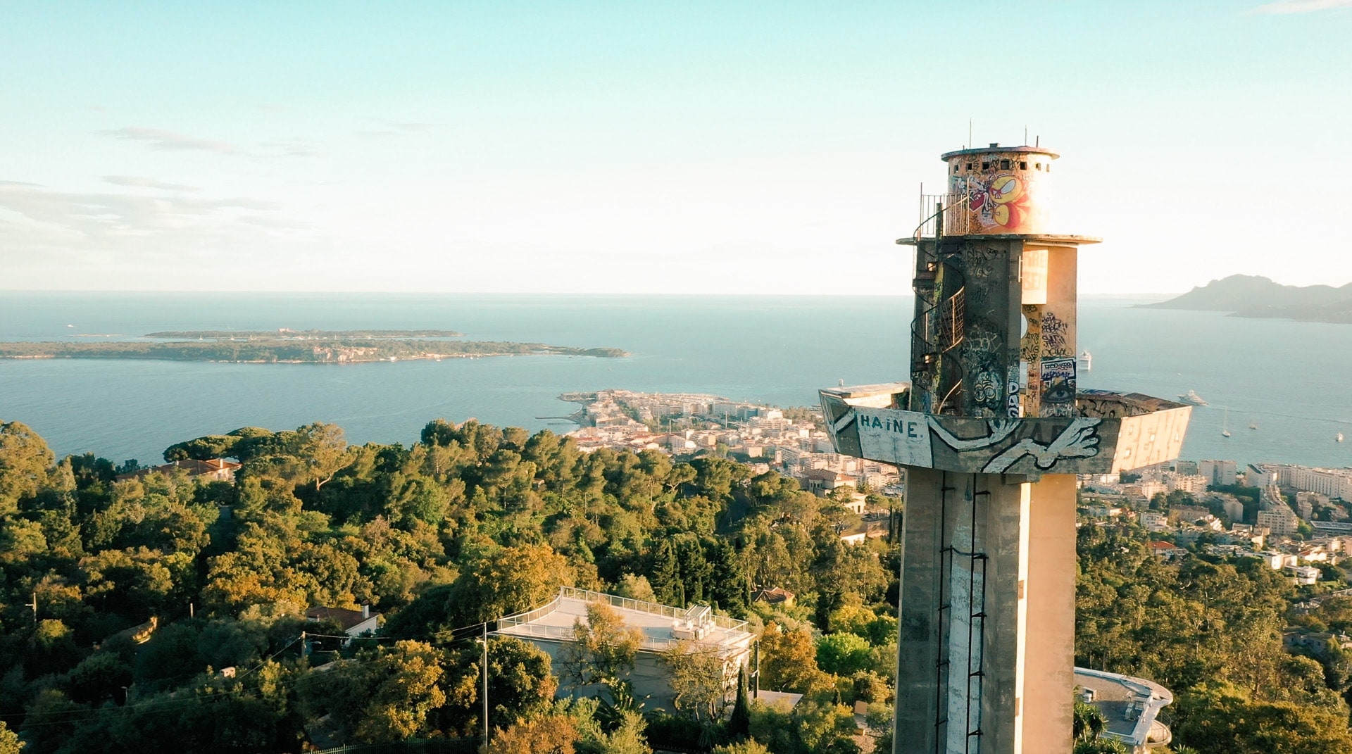 Vue de Cannes depuis la Tour de l'Observatoire de Super-Cannes