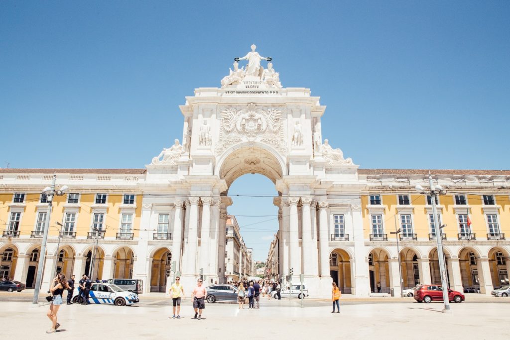 La praca do Comercio, au coeur de la ville de lisbonne au Portugal