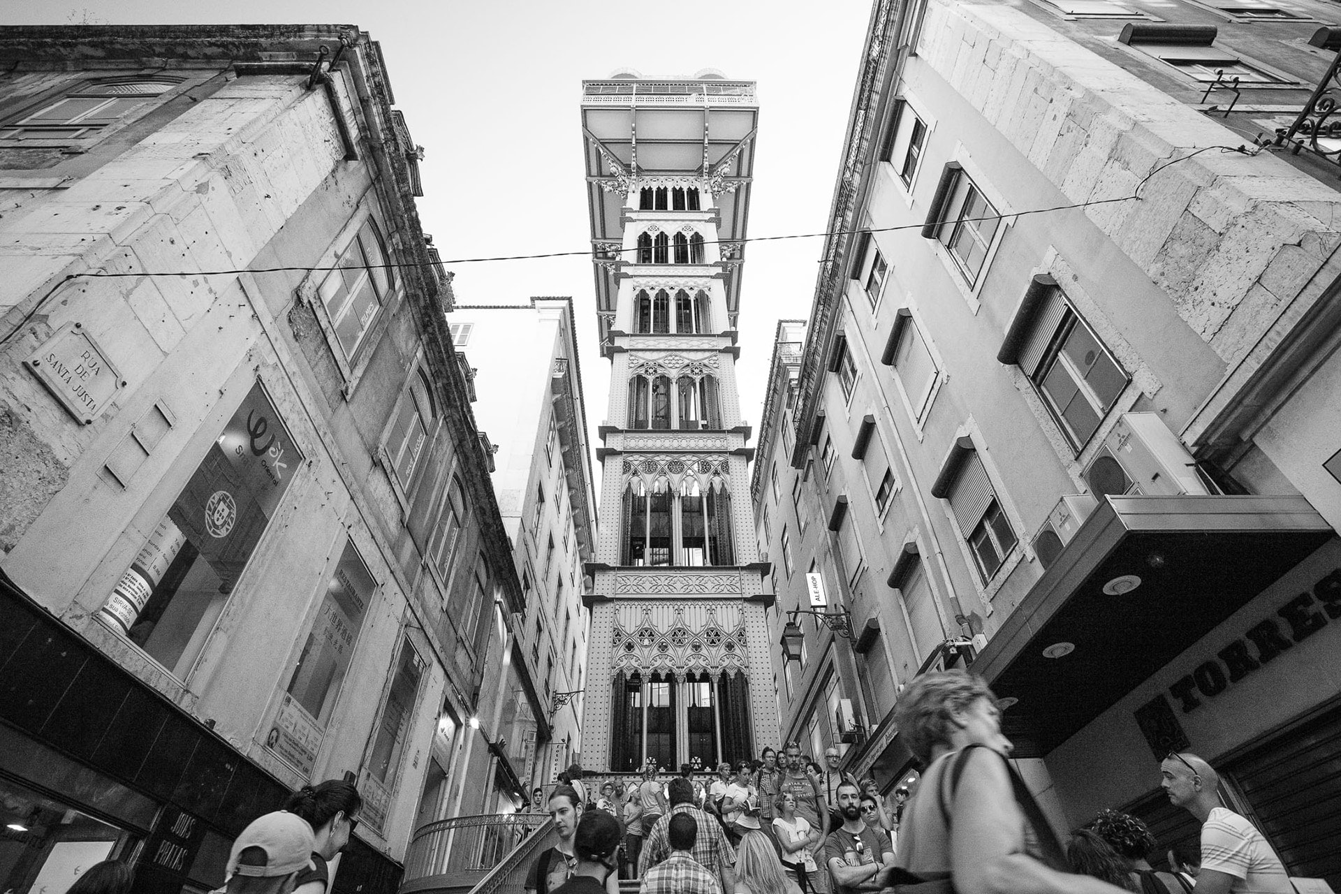 L'elevador Santa Justa dans le quartier Chiado à Lisbonne au Portugal